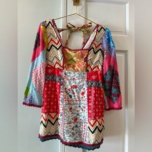 ✨ Anthropologie -Let Me Be Patchwork Boho Top – ✨
Size US 2 (UK 6 / EU 34)